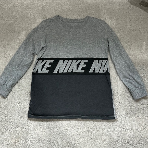 Kids Long Sleeve Nike Shirt - Picture 1 of 3